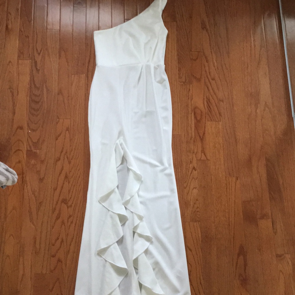 Be shoulder white maxi